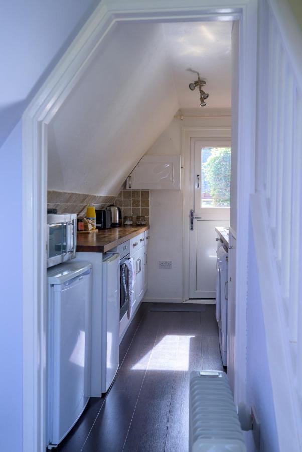 Escape To A Clifftop Chalet With Pool And Tennis Onsite - 1A Kingsdown Holiday Park Экстерьер фото