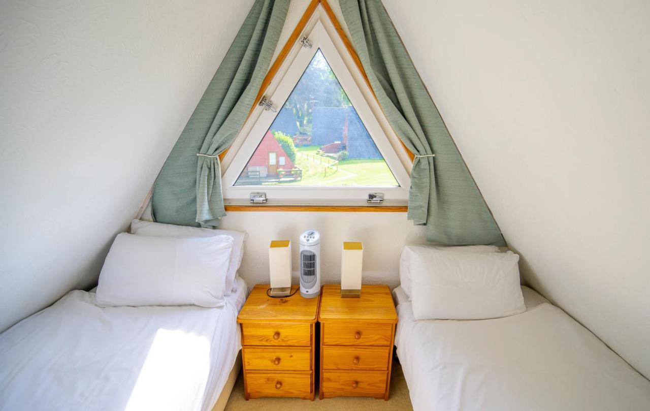 Escape To A Clifftop Chalet With Pool And Tennis Onsite - 1A Kingsdown Holiday Park Экстерьер фото